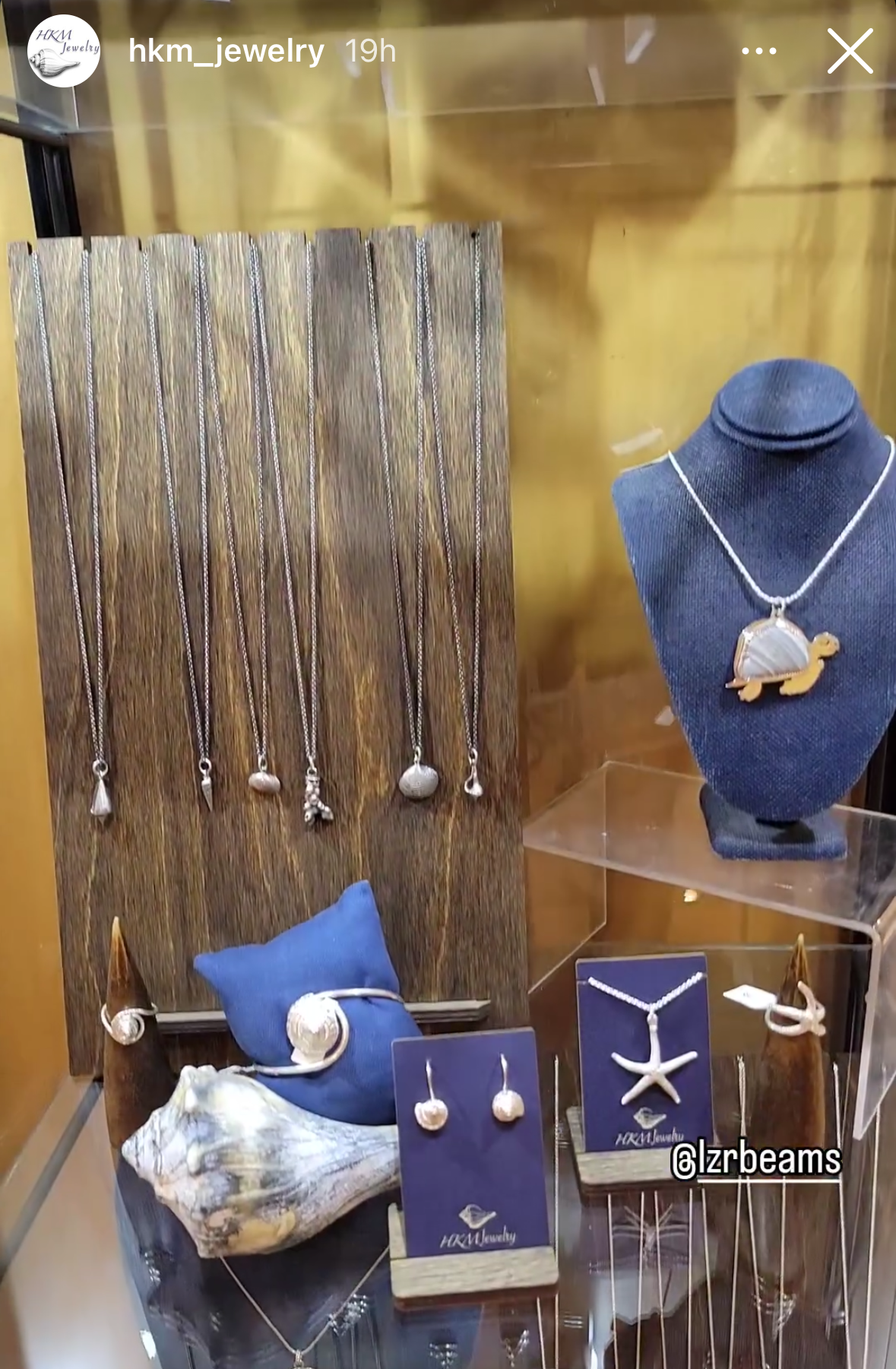Compact Minimalist Necklace Displays 14"